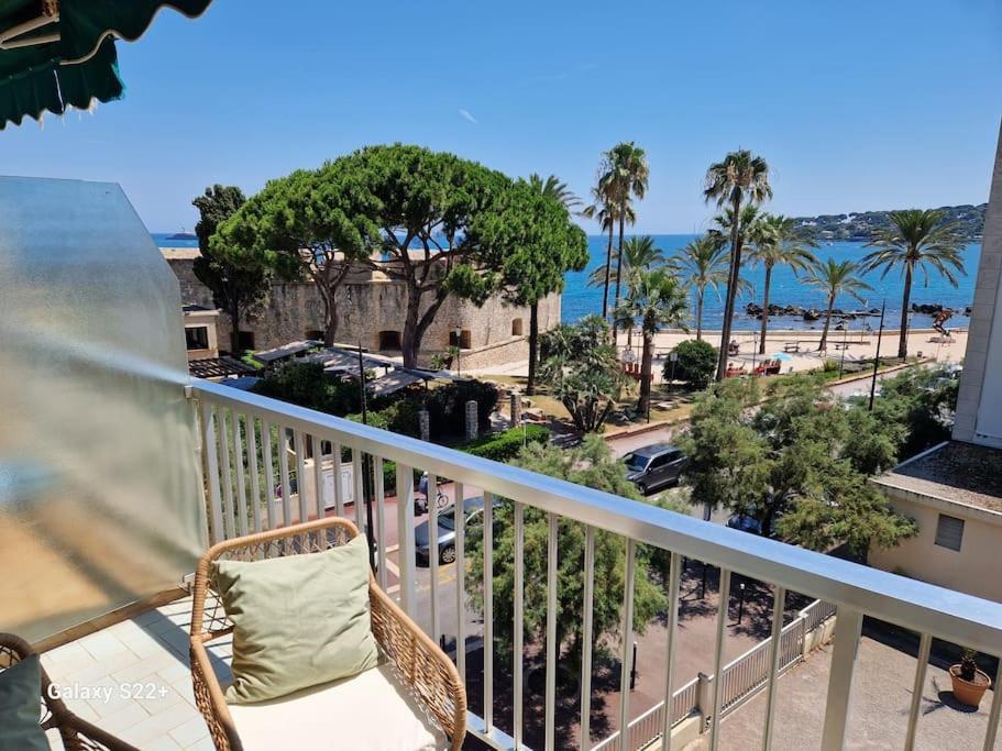 Cozy Studio, Sea View, Old Town, Near Beaches Antibes