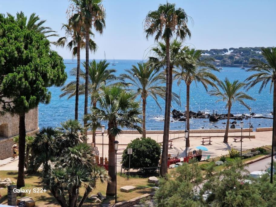 Cozy Studio, Sea View, Old Town, Near Beaches * Antibes