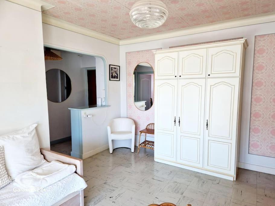 Cozy Studio, Sea View, Old Town, Near Beaches
