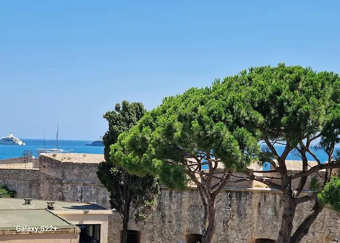 Cozy Studio, Sea View, Old Town, Near Beaches
